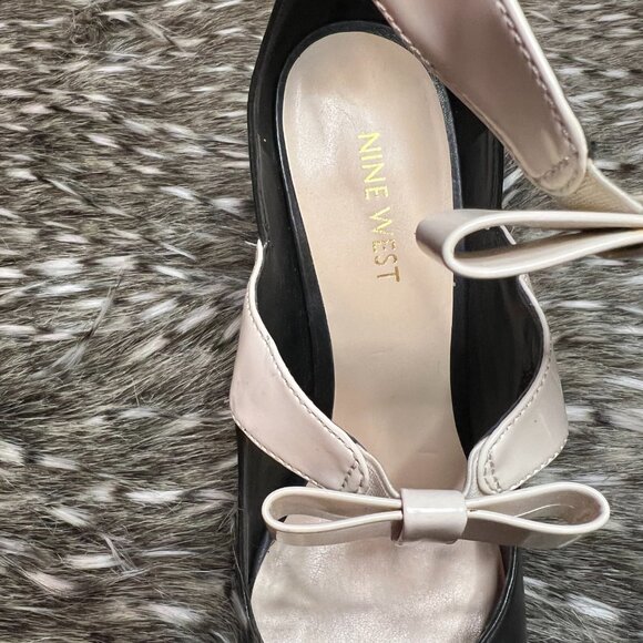 Elegant Black and Cream Women's Heels - Picture 2 of 6